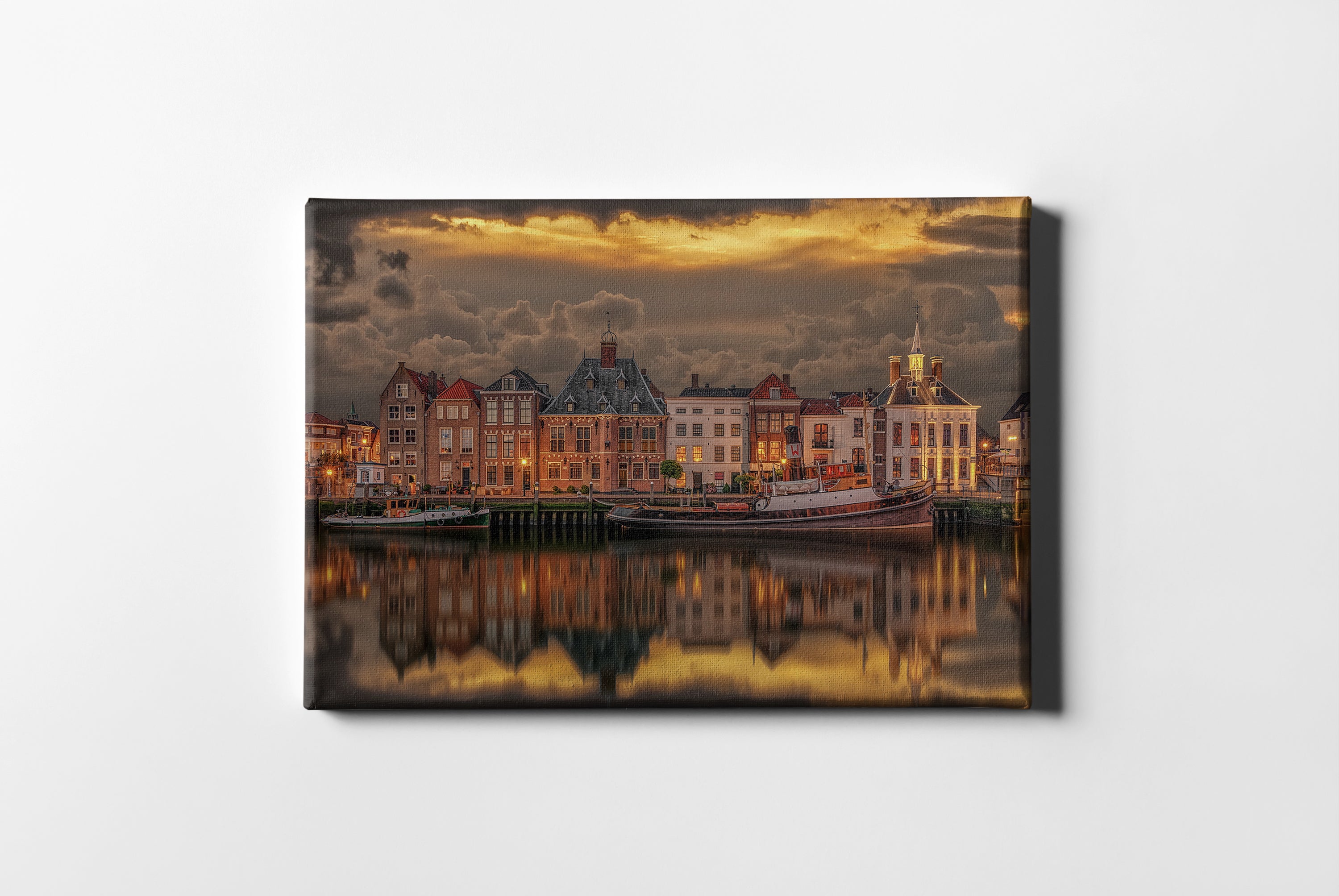 Maassluis Old Port Canvas Schilderij - Inclusief Ophangsysteem